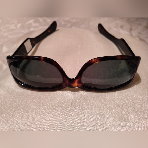Authentic Dolce & Gabbana women sunglasses - Picture 4 of 11